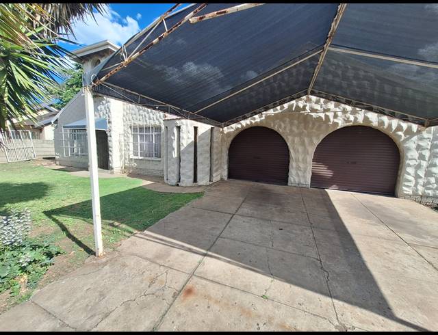 4 BEDROOM HOUSE FOR SALE IN VANDERBIJLPARK SE 7